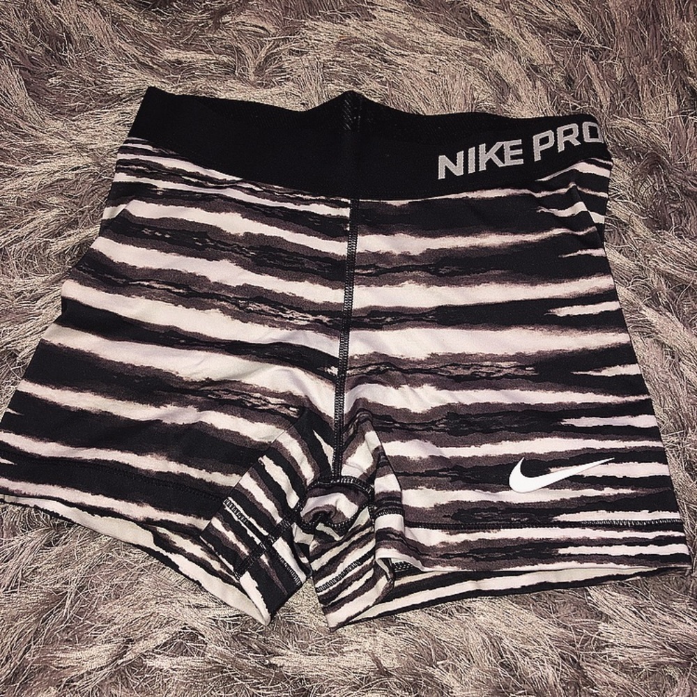 Nike Pro Women’s Shorts